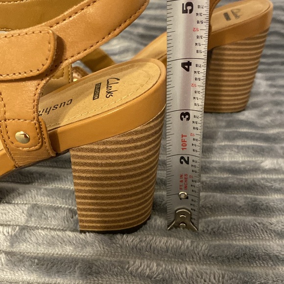 Clarks Stylish Tan Sandals, in good condition. Does have an area on right toe. - Picture 6 of 8